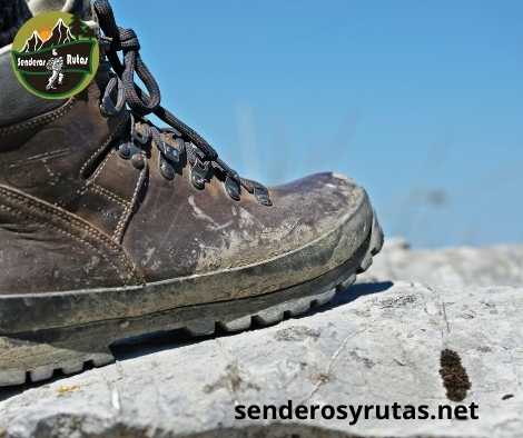 No estrenes las botas de montaña ni las zapatillas de senderismo en una excursión